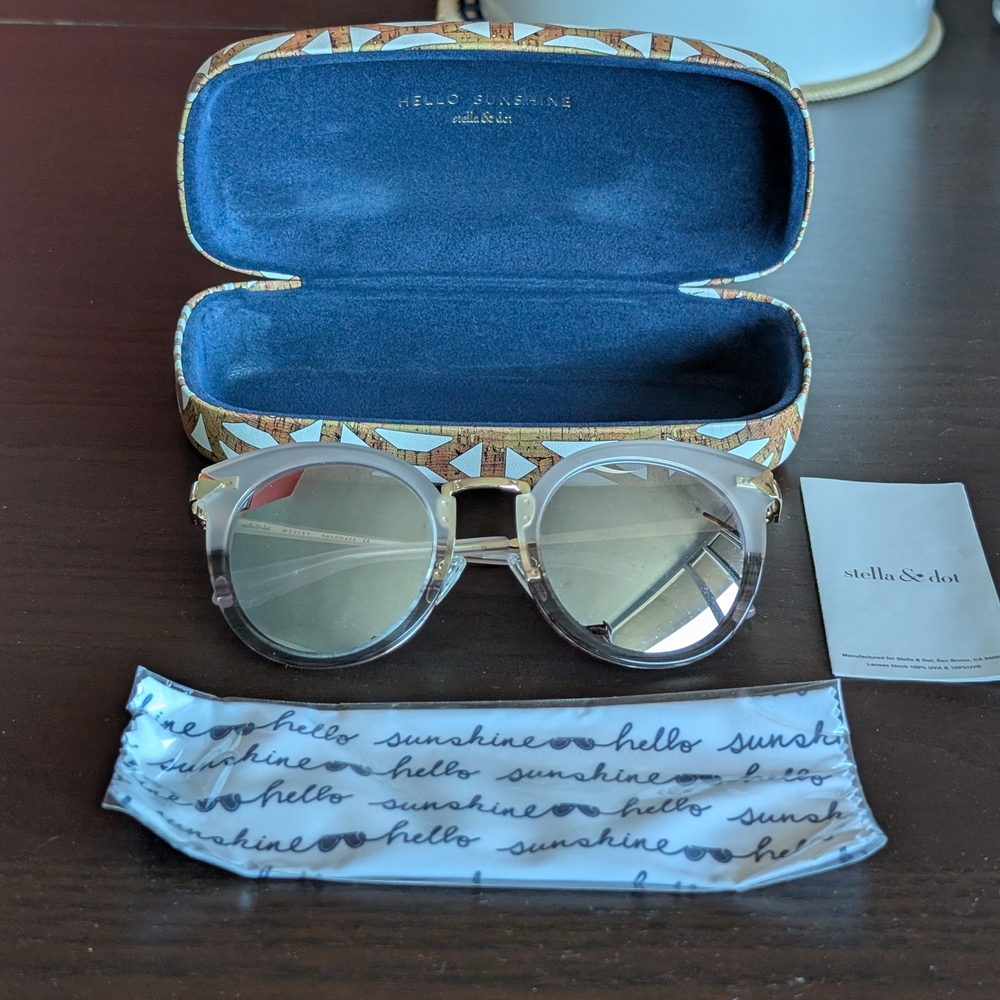 Cat Eye Mirrored Sunglasses